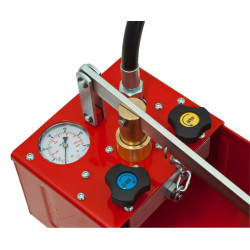 Dual pressure tester: double valve for test and draining